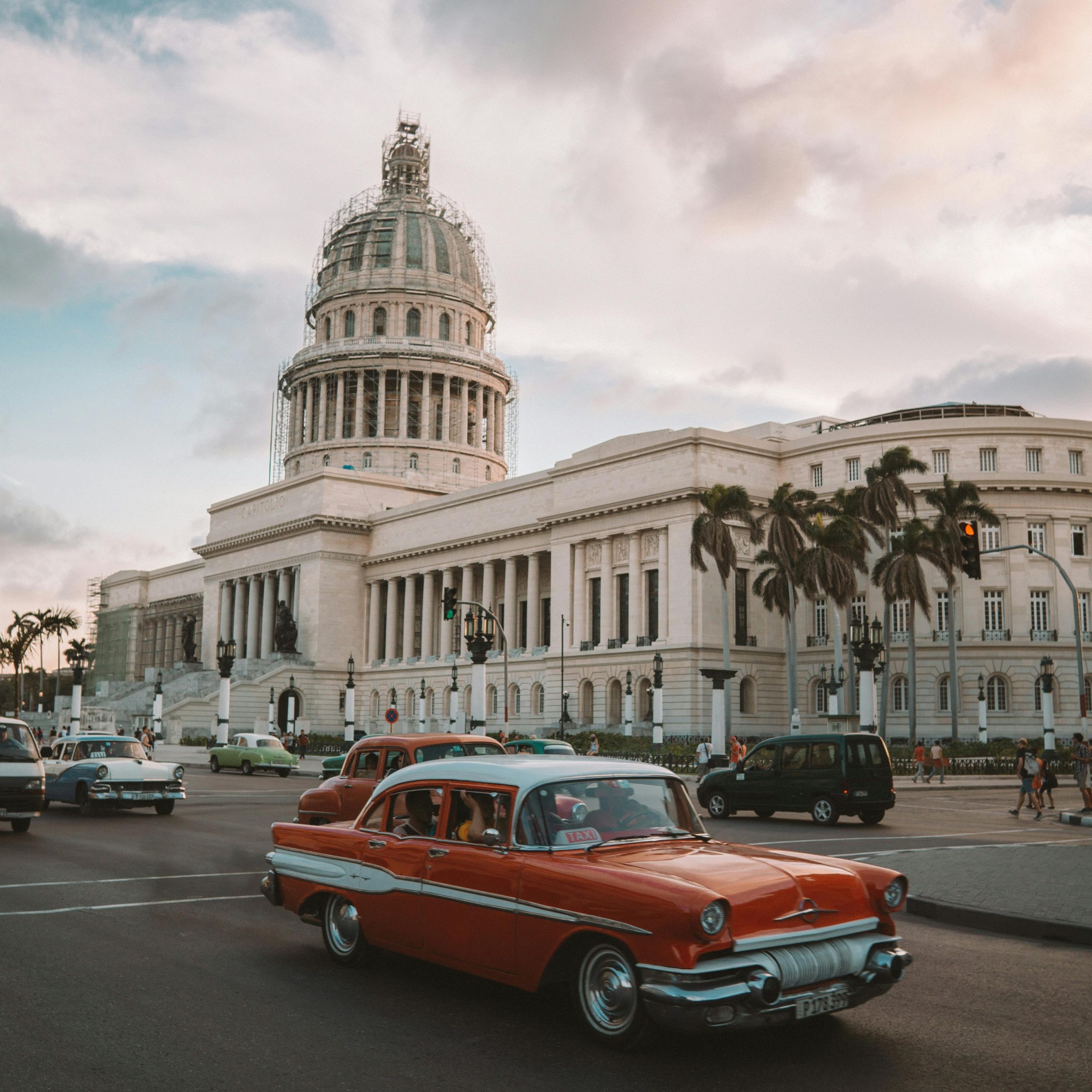 DeluxTravel